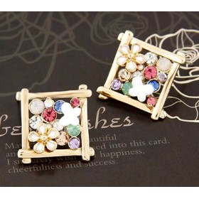 Square Chrysanthemum Stud Earrings